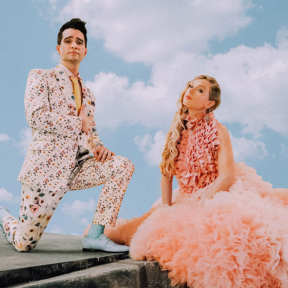 Taylor Swift and Panic! at the Discos Brendon Urie in Swifts latest music video, ME! 