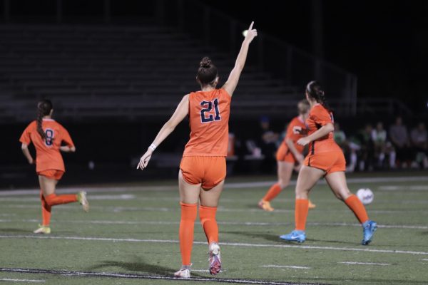 Aubrie Thelen guides a play during game against Seminole High School. 