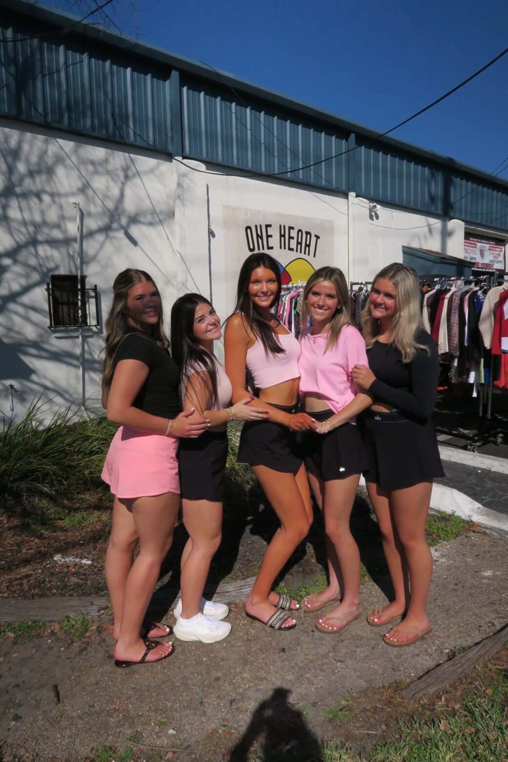 Kate Spickard, Sohpie Russo, Sydney Von Ancken, Macy Smolik, and Sarah Walsh at the first Kindness Club service project. 